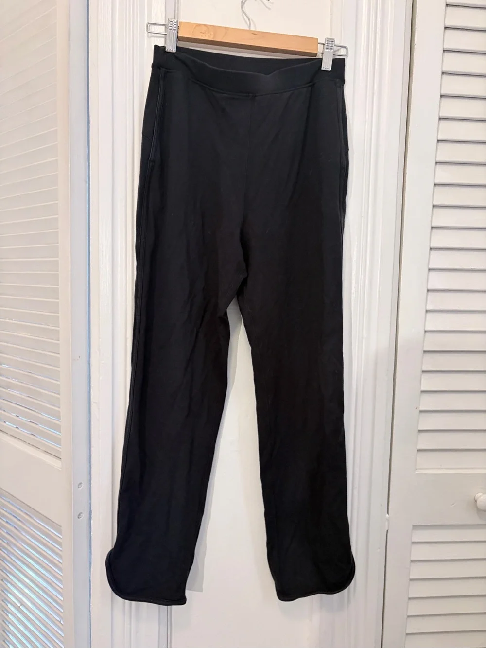 lululemon athletica comfortable black